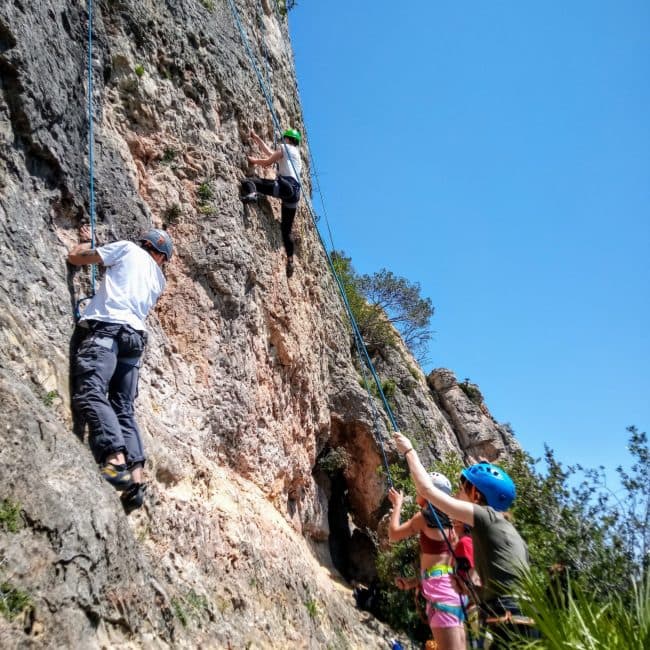 ESCALADA GUIADA EN ROCA