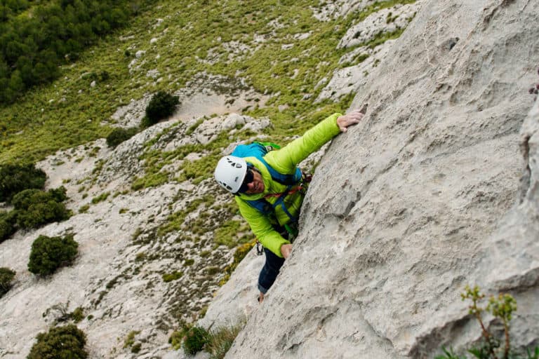 CURSO ESCALADA VIA LARGA DESEQUIPADA